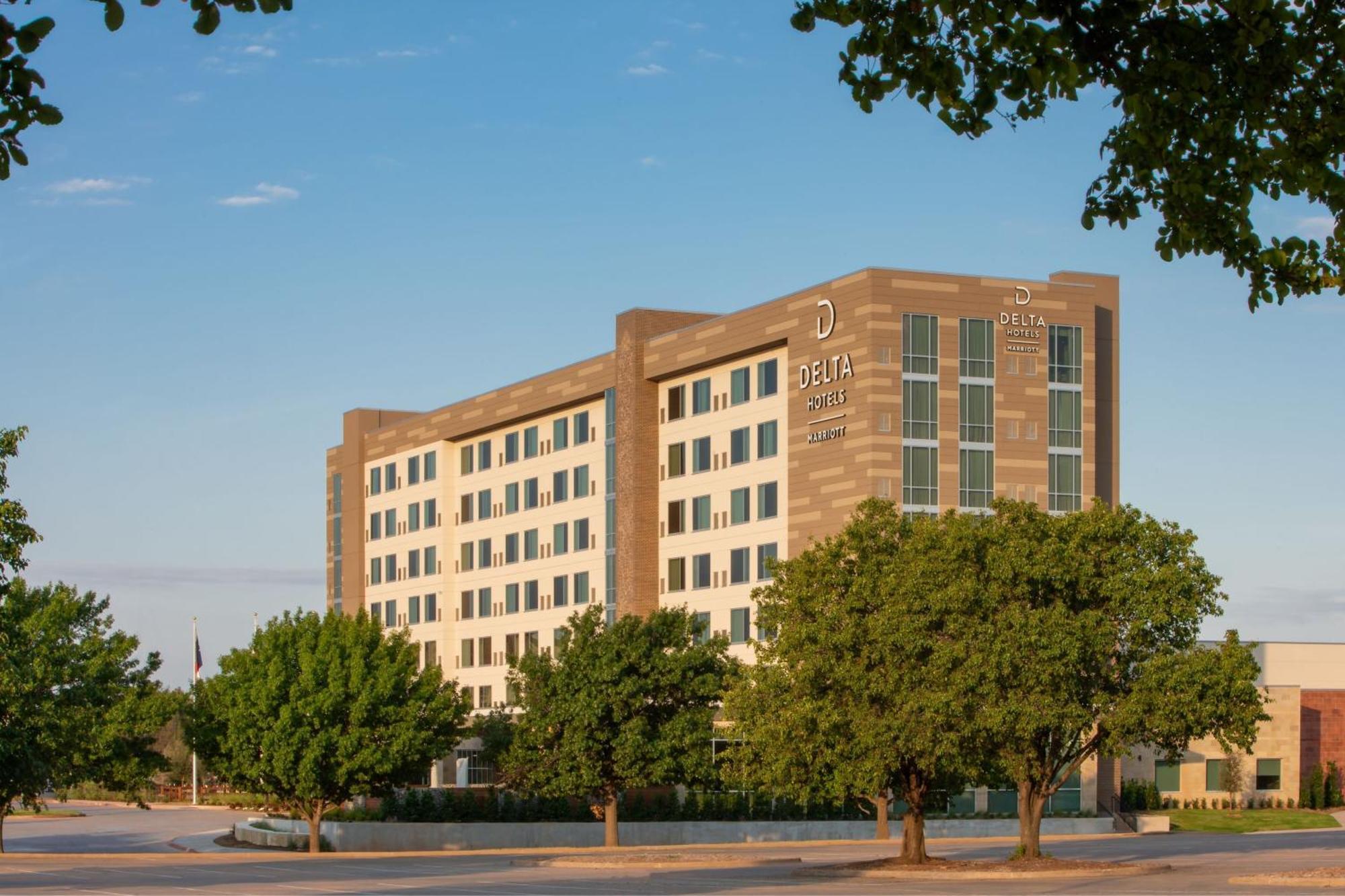 Delta Hotels By Marriott Wichita Falls Convention Center Exterior foto